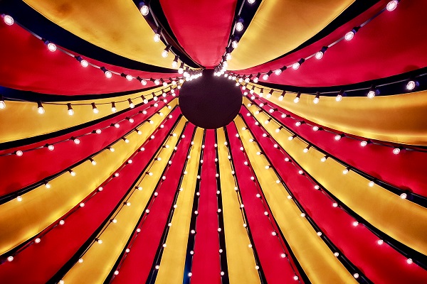 Spreekbeurten Podium op de laatste editie van de NOT.